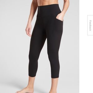 Athleta Salutation Stash Pocket II Tight Capri